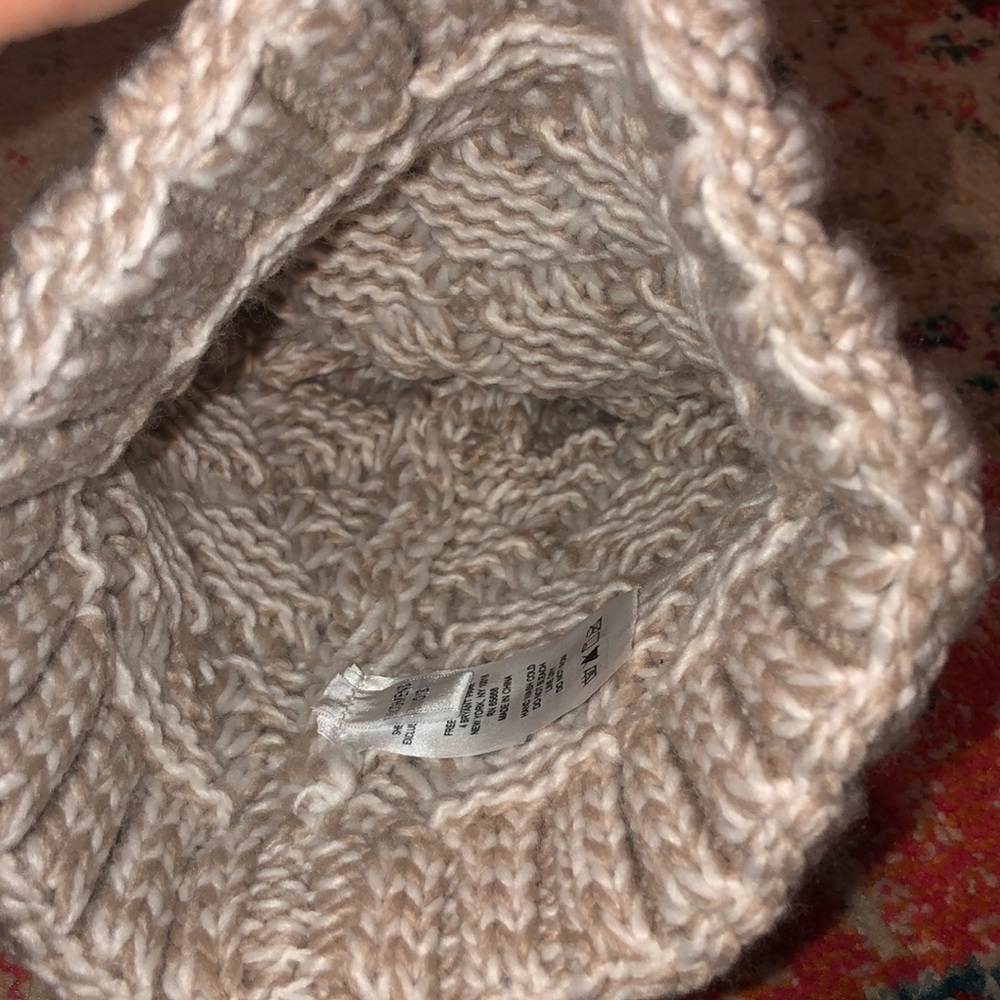 Free country knit hat - Picture 3 of 3